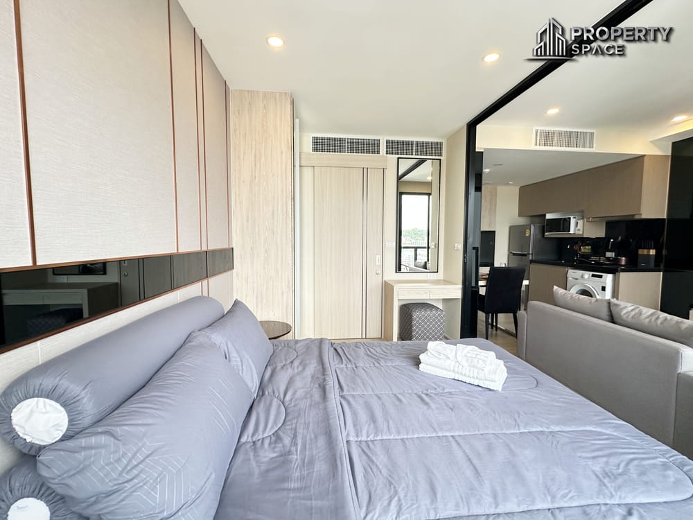 Modern Luxury 1 Bedroom Condo Near the Beach at The Panora Pattaya For Rent Image 6
