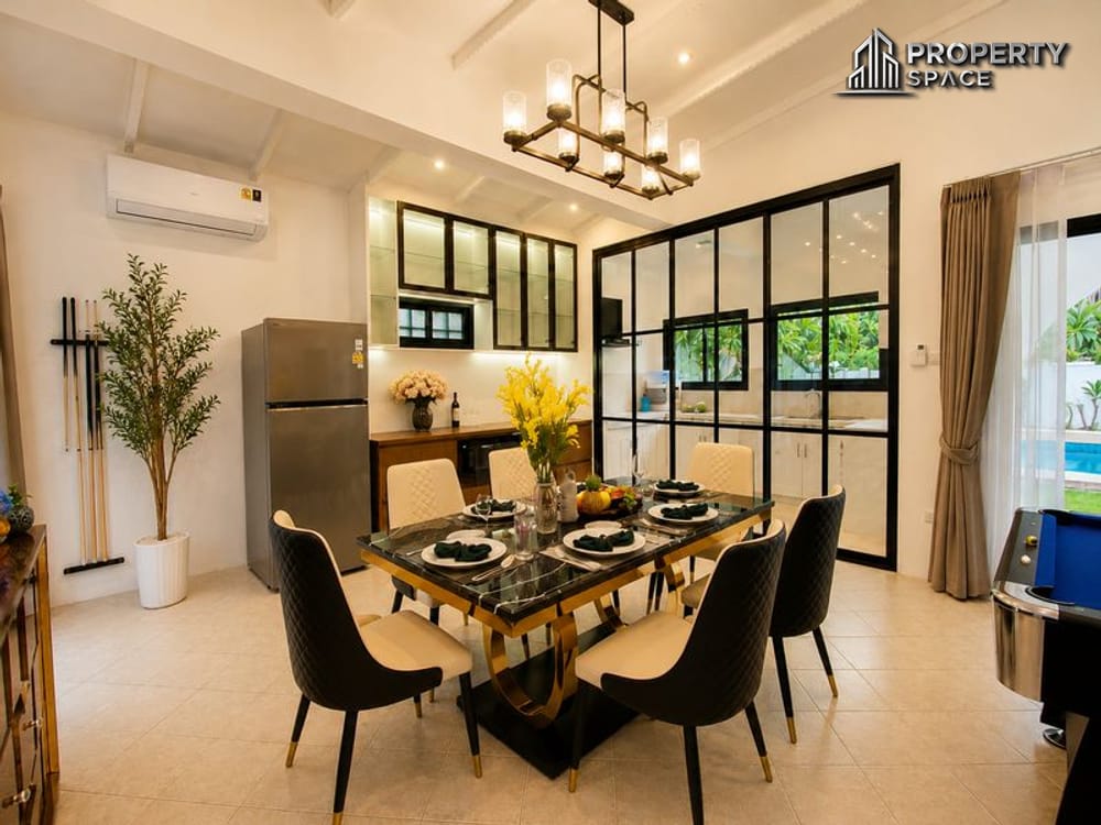 Modern 4 Bedroom Pool Villa in Soi Siam Country Club For Rent Image 4