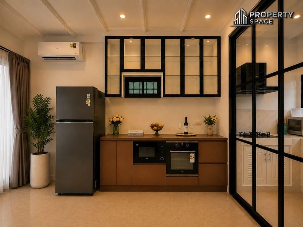 Modern 4 Bedroom Pool Villa in Soi Siam Country Club For Rent Image 6