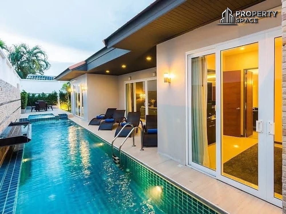 6-Bedroom Pool Villa with Private Pool & Garden Near Jomtien Beach For Rent Image 1