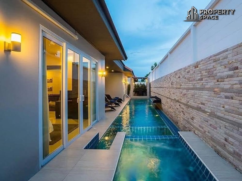6-Bedroom Pool Villa with Private Pool & Garden Near Jomtien Beach For Rent Image 3