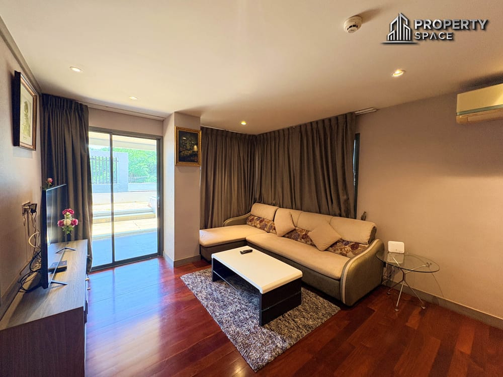 Foreign Quota 2-Bedroom Condo at Senate Residences Near Pratumnak Beach For Sale Image 4