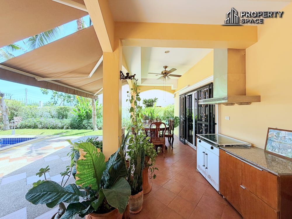 luxury-4-bedroom-pool-villa-with-guest-house-in-el-grande-east-pattaya-for-sale-ps2527 6