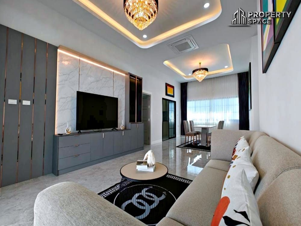 Pet-Friendly Modern 4 Bedroom Pool Villa in East Pattaya For Rent Image 4