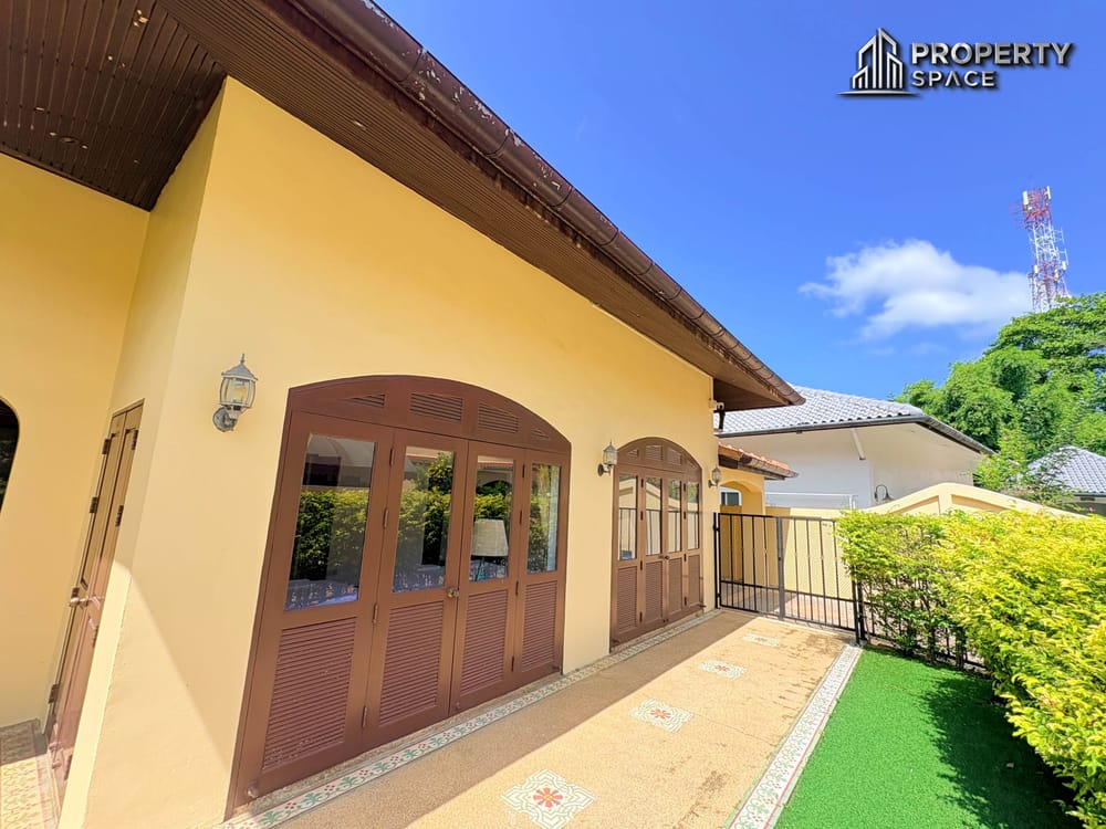 Mediterranean-Style 3 Bedroom Pool Villa in Soi Siam Country Club for Sale Image 5