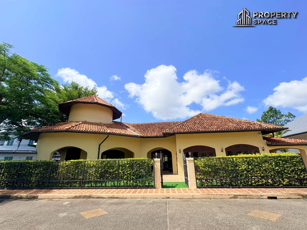 Mediterranean-Style 3 Bedroom Pool Villa in Soi Siam Country Club for Sale Image 1