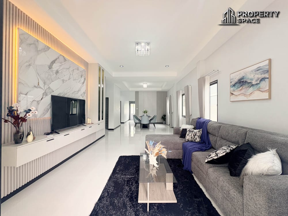Modern 3 Bedroom Home with Private Pool in Huai Yai Pattaya For Sale Image 5