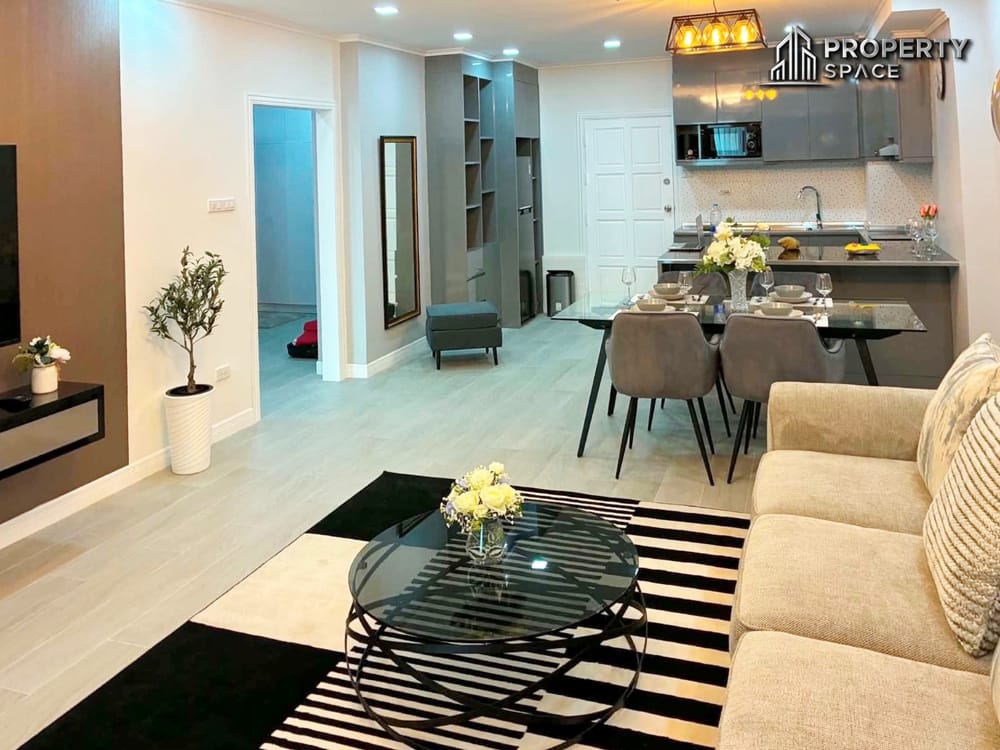 Renovated 2 Bedroom Condo For Sale Near Dongtan Beach View Talay 5D Jomtien Image 4