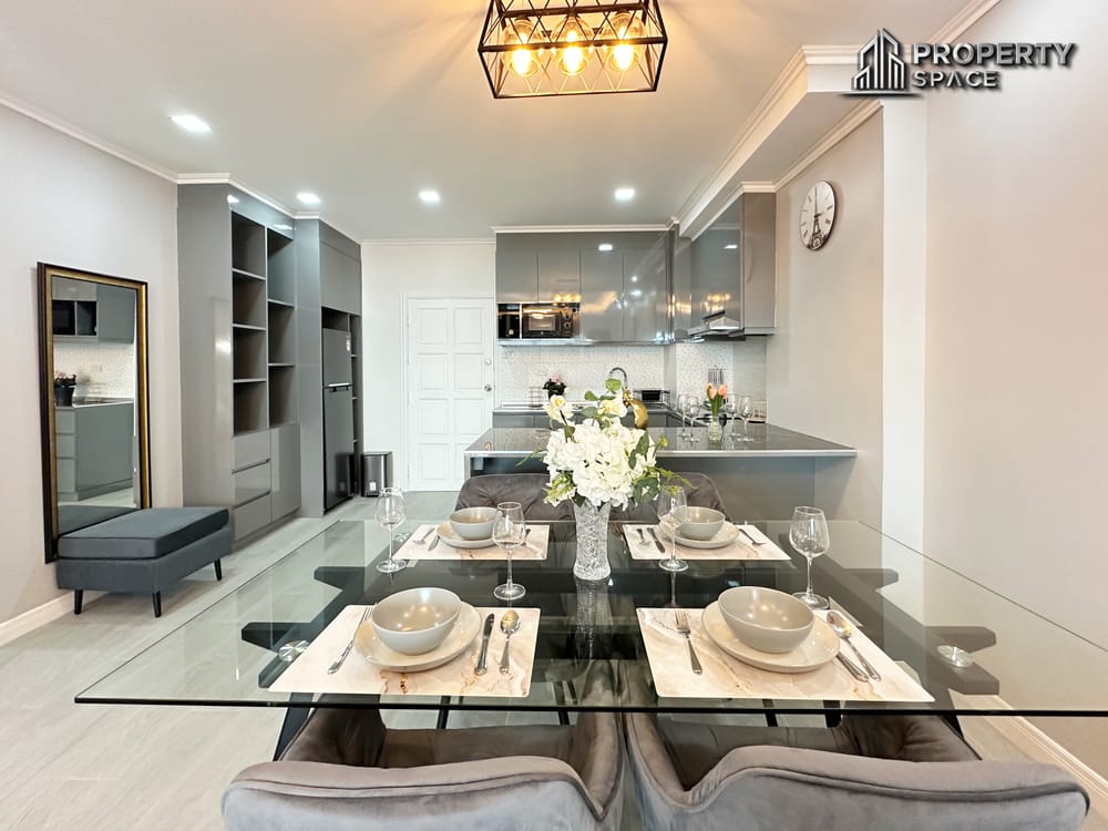 Renovated 2 Bedroom Condo For Sale Near Dongtan Beach View Talay 5D Jomtien Image 6