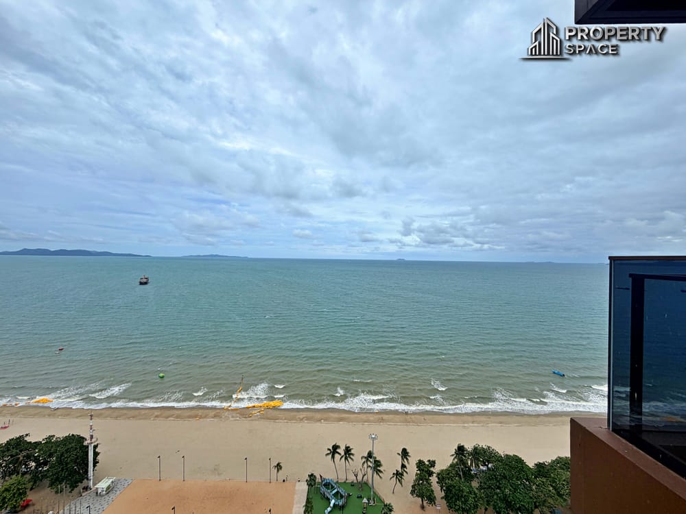 Luxury Direct Sea View 1 Bedroom Condo at Arom Jomtien | High Floor Beachfront Residence Image 4