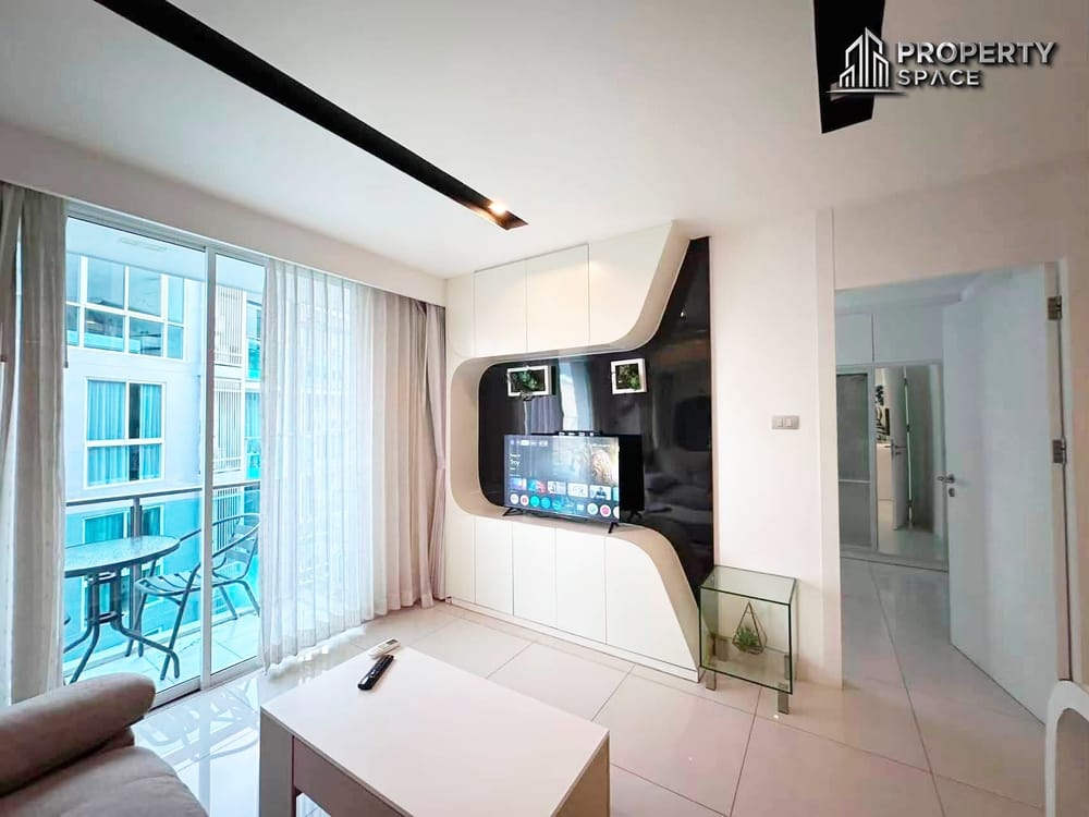 Foreign Quota 1 Bedroom Pool View Condo in Central Pattaya For Sale Image 5