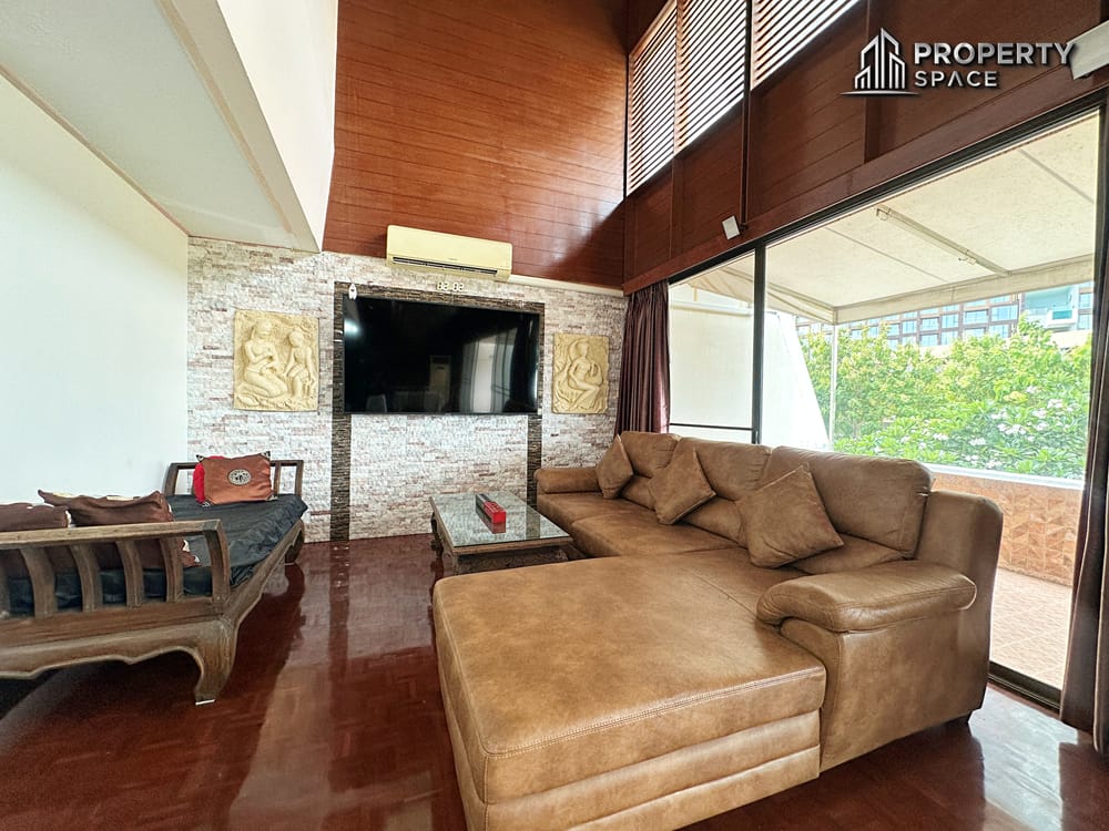 spacious-3-bedroom-duplex-at-panchalae-jomtien-1-minute-to-beach-for-sale-ps2580 6