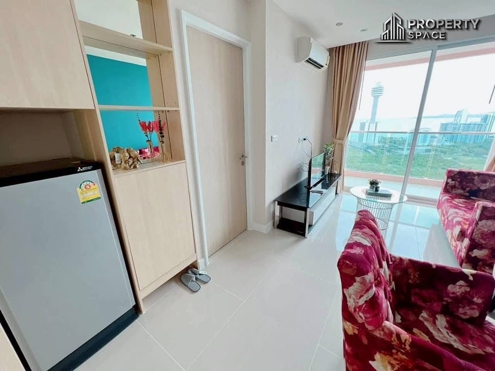 High-Floor 1 Bedroom Sea View Condo at Grande Caribbean Pattaya For Rent Image 3
