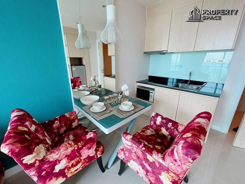 High-Floor 1 Bedroom Sea View Condo at Grande Caribbean Pattaya For Rent Image 4