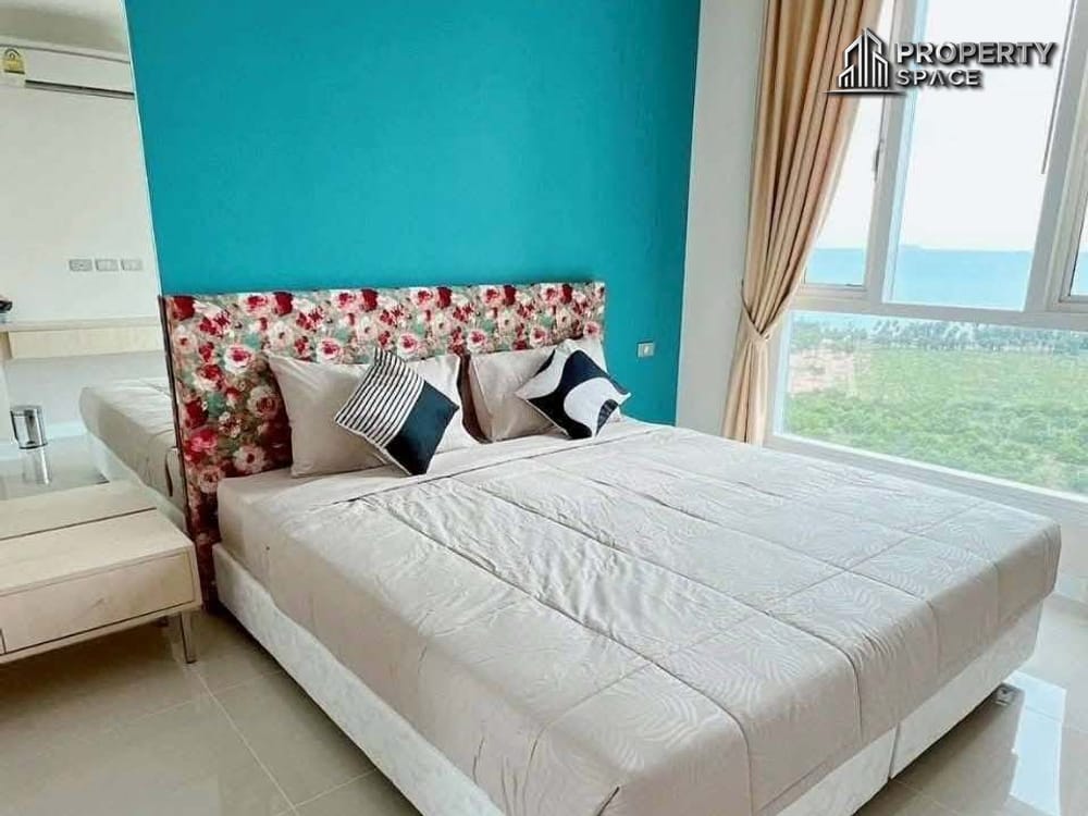 High-Floor 1 Bedroom Sea View Condo at Grande Caribbean Pattaya For Rent Image 5