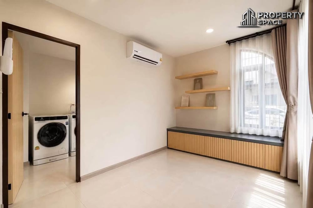 3-bedroom-pool-villa-for-rent-in-central-pattaya-or-maids-room-and-home-office-ps2588 6