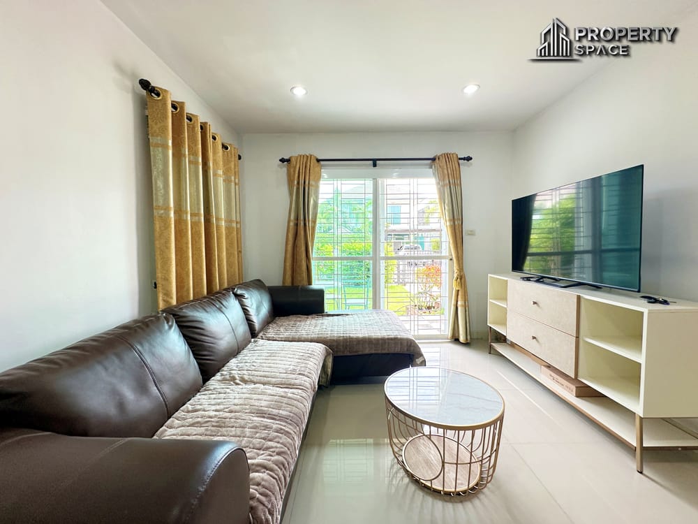 Spacious 3 Bedroom House with Private Garden in East Pattaya For Rent Image 5