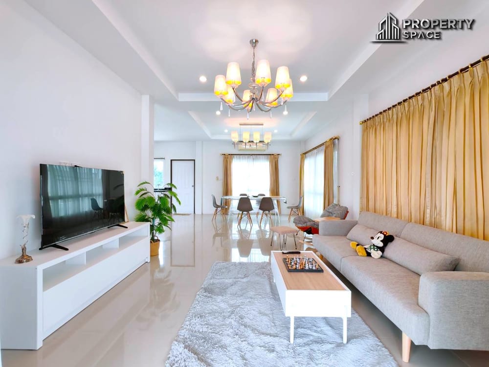4-bedroom-pool-villa-for-rent-in-east-pattaya-large-garden-and-small-dogs-allowed-ps2603 6