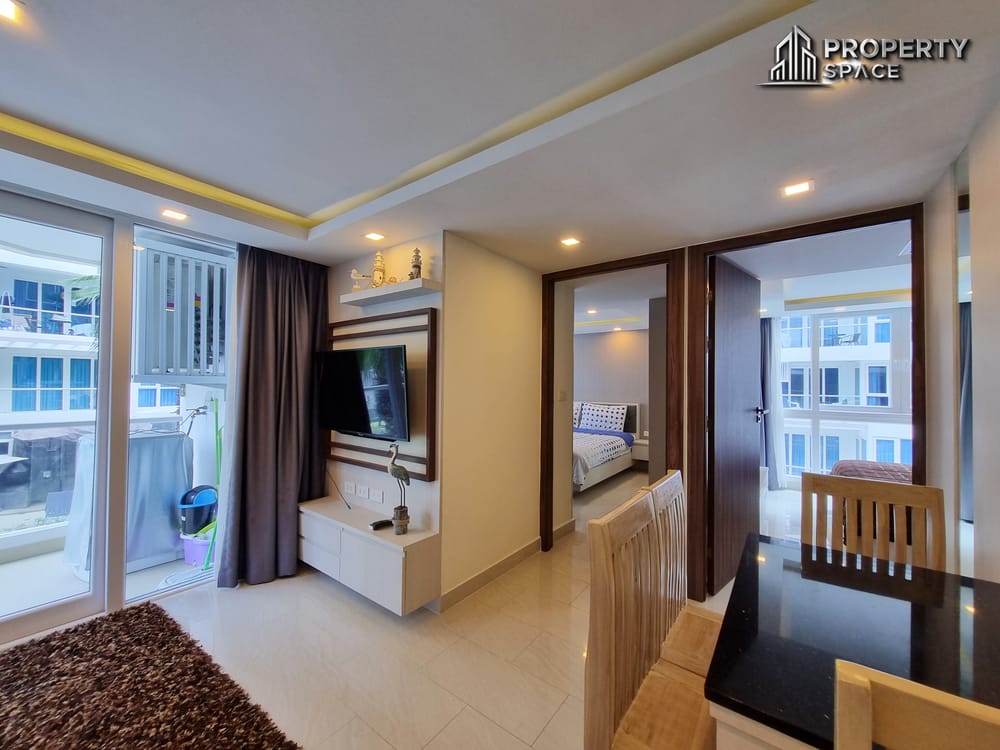 Modern 2 Bedroom Pool View Condo at Grand Avenue Central Pattaya For Rent Image 5