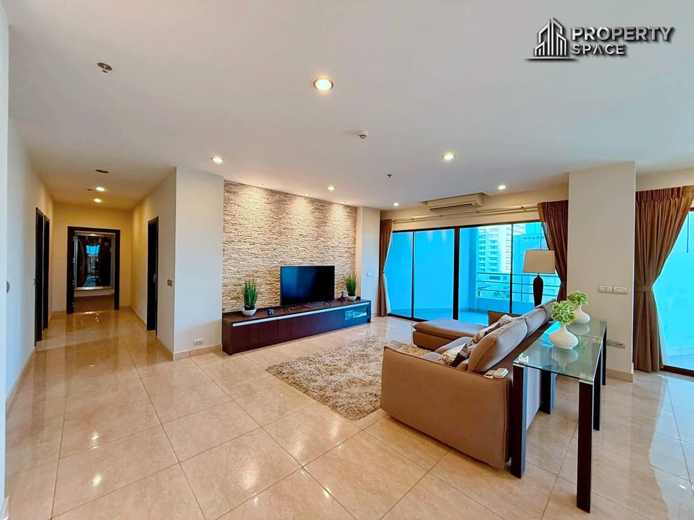 Foreign Quota 2 Bedroom Sea View Condo at View Talay 3 Pratumnak For Sale Image 5