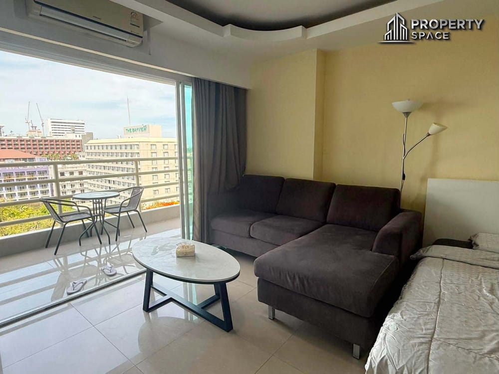 Foreign Quota Sea View Studio at View Talay 6 Next to Central Pattaya For Sale Image 3