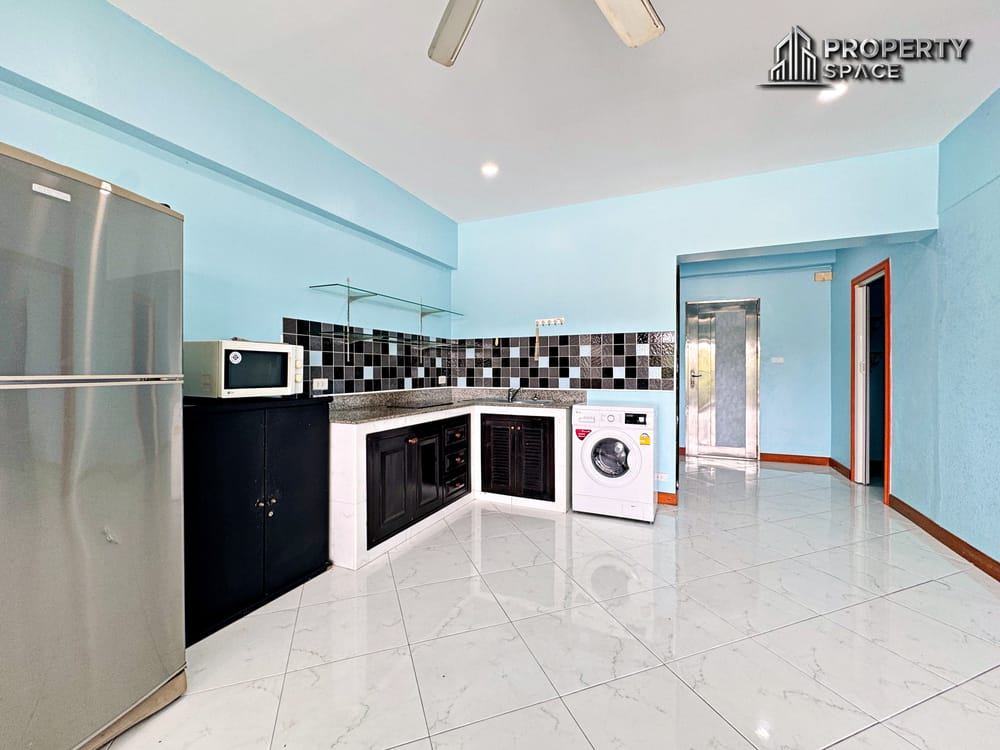 Spacious 1 Bedroom Condo At Sombat Pattaya Condotel For Rent Image 4