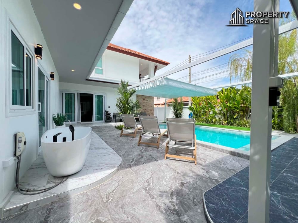 Brand-New 5 Bedroom Pool Villa Near Jomtien Beach with Sauna, Steam Room and Jacuzzi Image 5