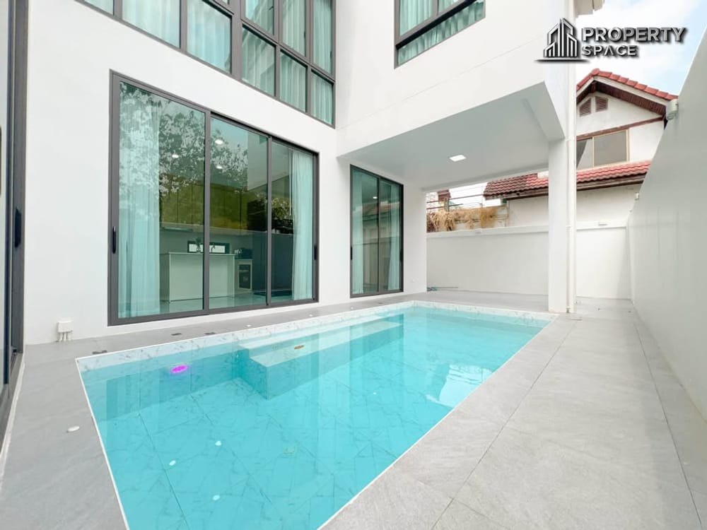 Brand-New 3 Bedroom Pool Villa in East Pattaya Saltwater Pool, Jacuzzi & Small Pet-Friendly Image 3