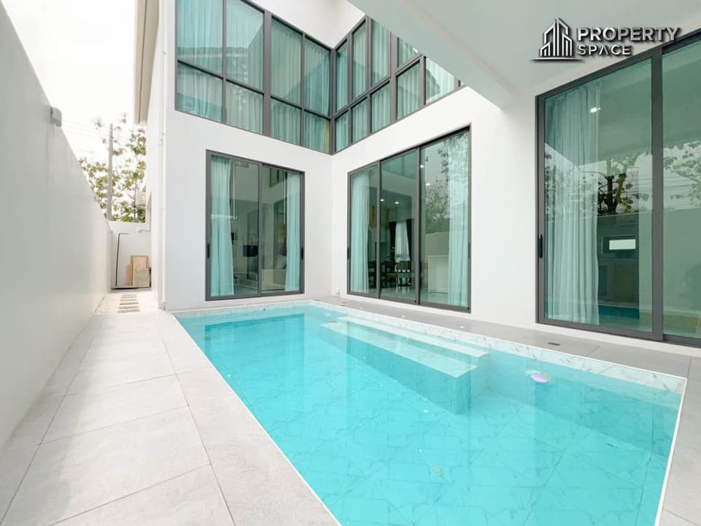 Brand-New 3 Bedroom Pool Villa in East Pattaya Saltwater Pool, Jacuzzi & Small Pet-Friendly Image 1