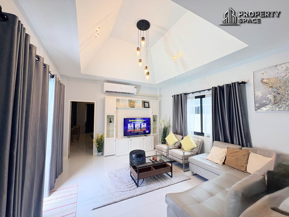 Brand-New 3 Bedroom Pool Villa in Huay Yai Pattaya Fully Furnished & Near Motorway Image 4