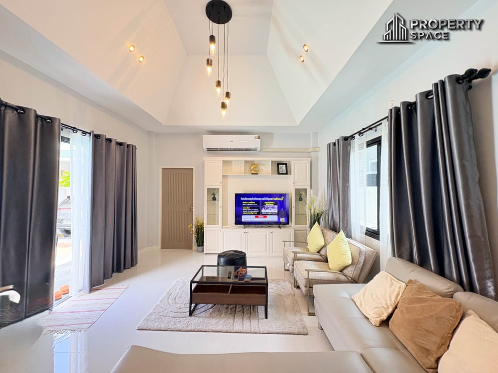 Brand-New 3 Bedroom Pool Villa in Huay Yai Pattaya Fully Furnished & Near Motorway Image 5