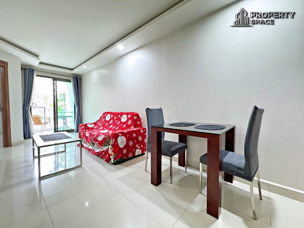 Pool Access 1 Bedroom Condo at Laguna Beach Resort 3 Maldives Jomtien For Sale Image 4