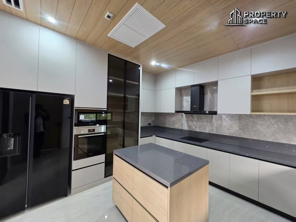Brand-New Luxury 4 Bedroom Pool Villa at Luxury Vista Villa Pattaya For Rent Image 6