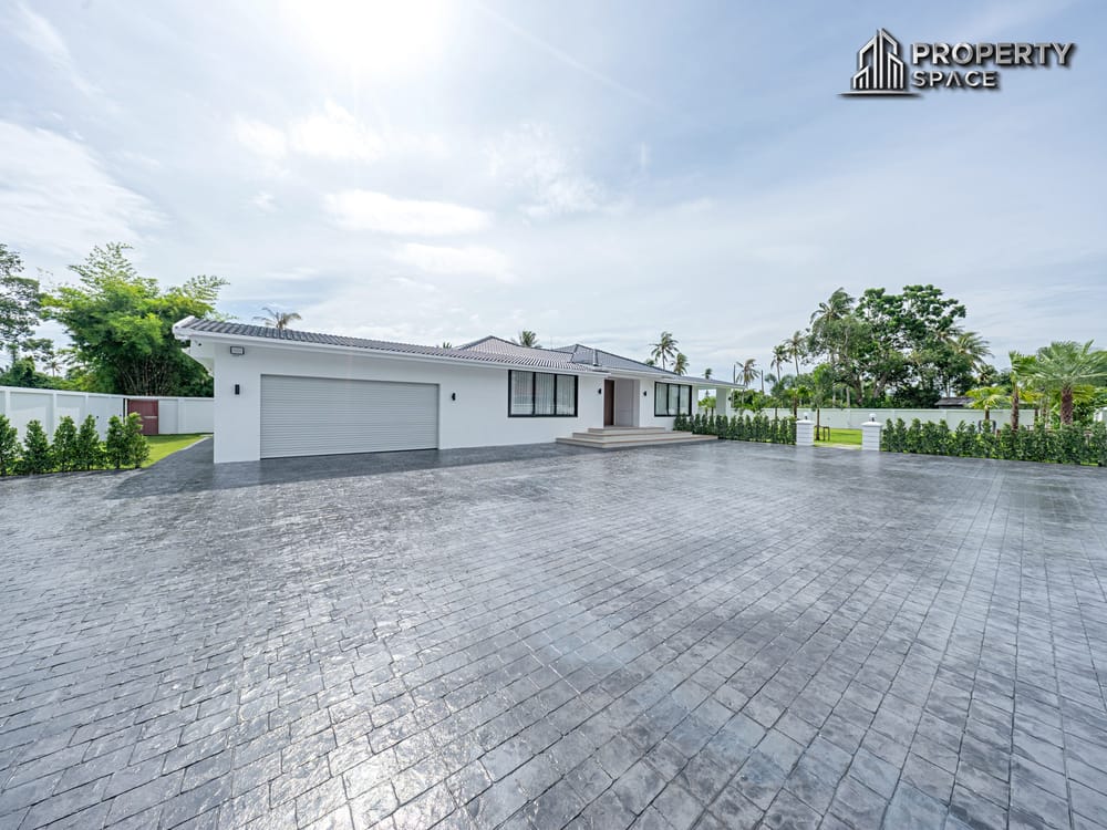 luxury-5-bedroom-pool-villa-in-huai-yai-pattaya-1-rai-land-12m-infinity-pool-ps2692 6