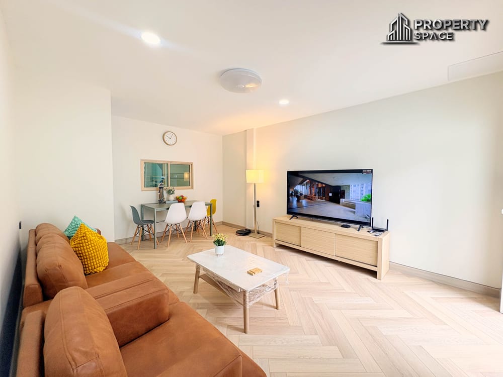 Newly Renovated 3 Bedroom Townhouse steps to Jomtien Beach For Rent Image 4