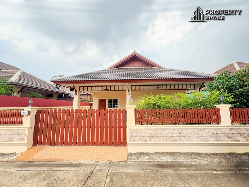 Single-Storey 2 Bedroom House at Rose Land and House Pattaya For Rent Image 1