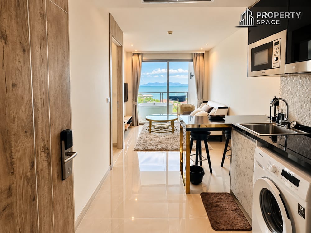 Sea View 1 Bedroom Condo With Private Jacuzzi at The Riviera Monaco Na Jomtien Image 4
