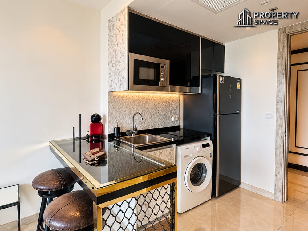 Sea View 1 Bedroom Condo With Private Jacuzzi at The Riviera Monaco Na Jomtien Image 5