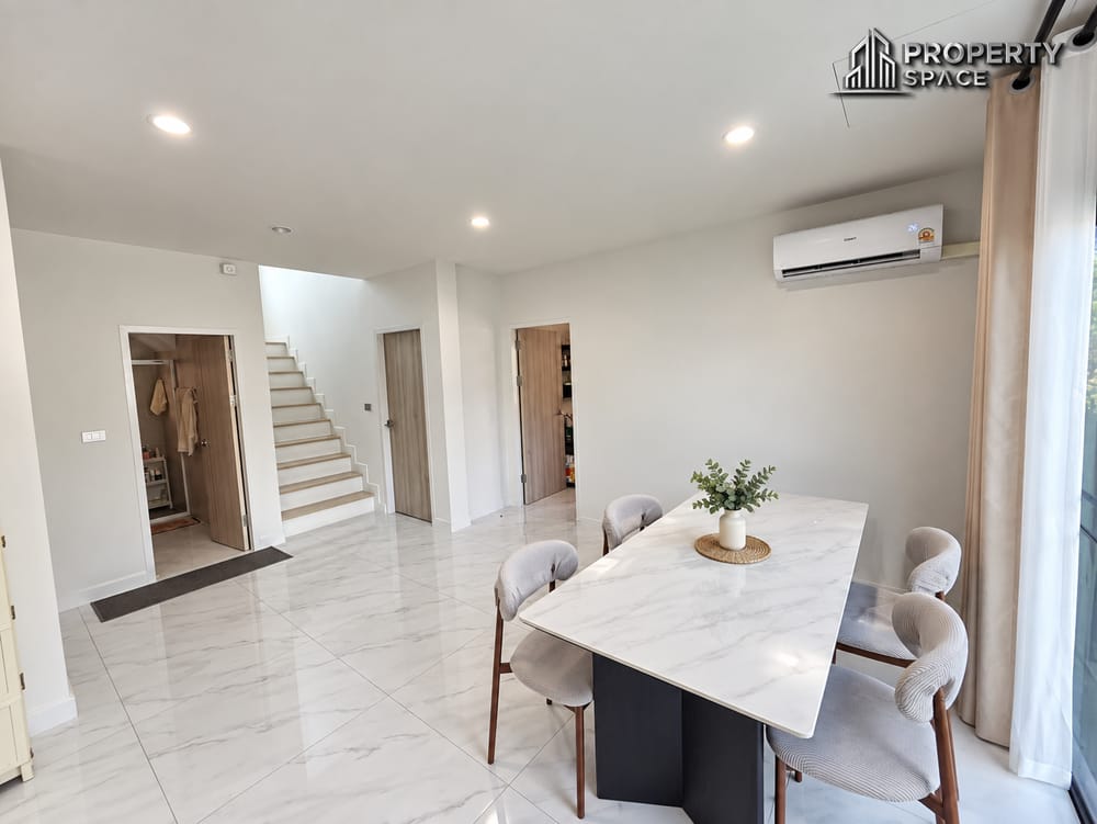 Urgent Sale Modern 4 Bedroom House at Supalai Park Ville Pattaya For Sale Image 6