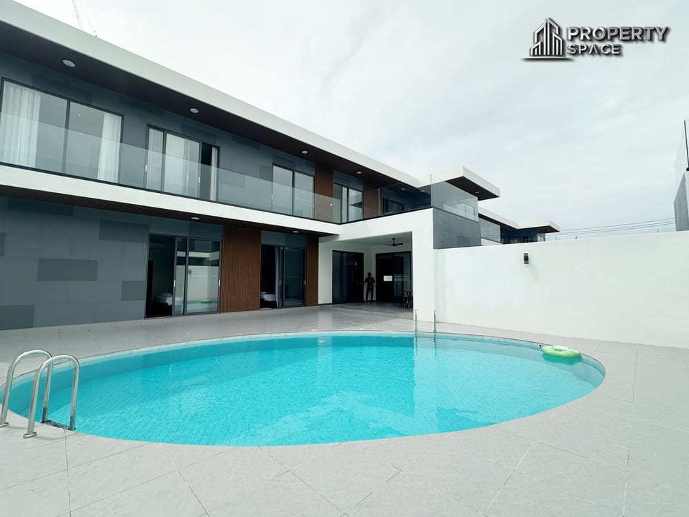 Luxury Modern 7 Bedroom Pool Villa in South Pattaya For Rent Image 1