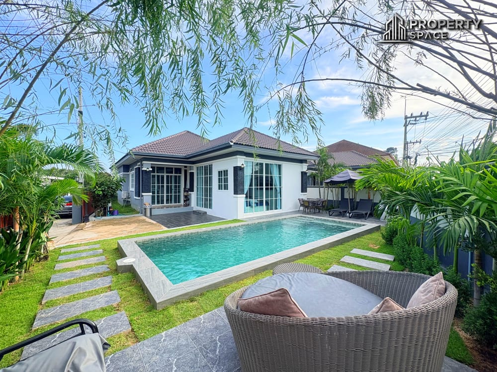 Pet-Friendly Modern 4 Bedroom Pool Villa With Garden Near Mabprachan Lake For Rent Image 1