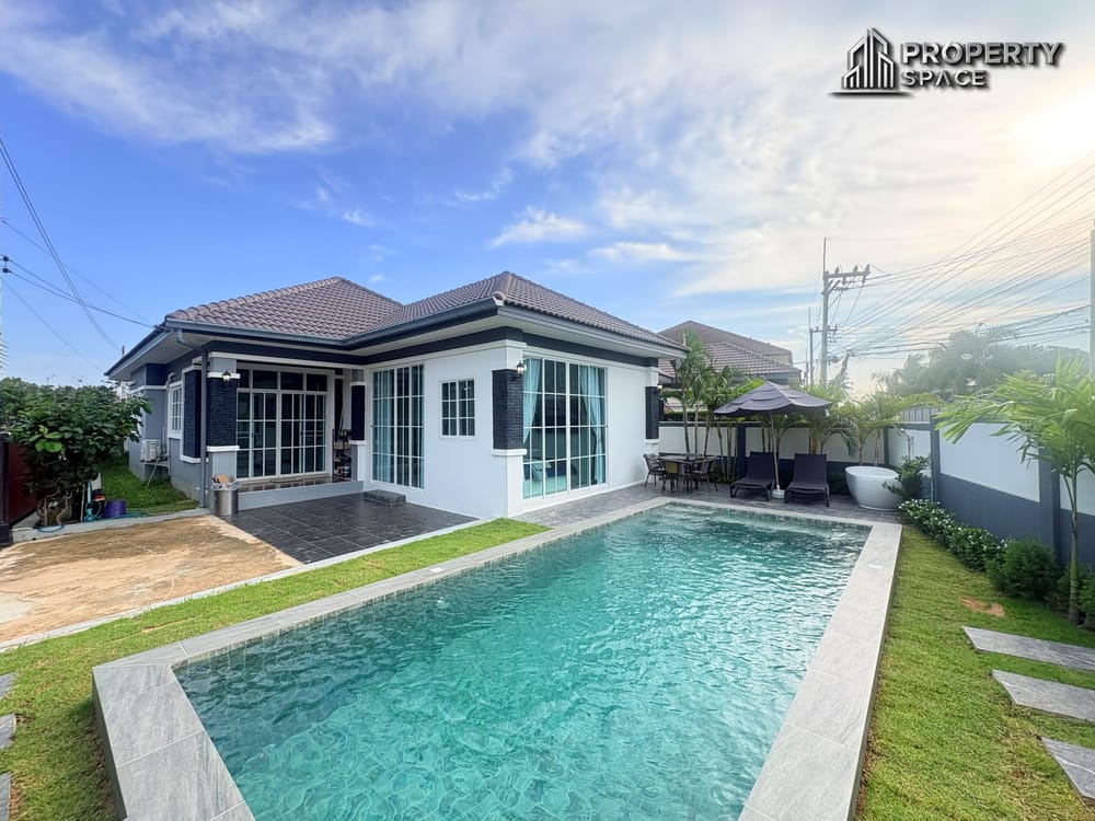 Pet-Friendly Modern 4 Bedroom Pool Villa With Garden Near Mabprachan Lake For Rent Image 3