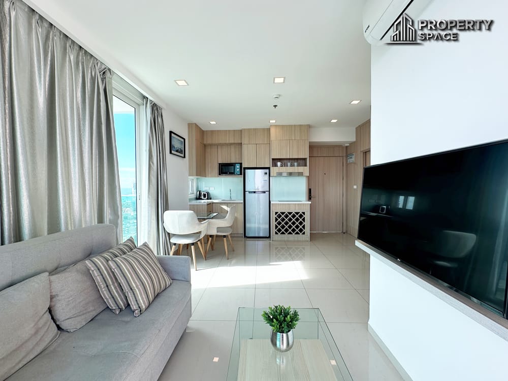 High-Floor Corner 1 Bedroom Condo at City Garden Tower South Pattaya For Rent Image 1
