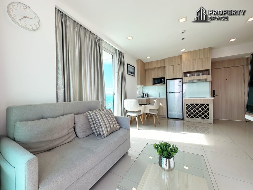 High-Floor Corner 1 Bedroom Condo at City Garden Tower South Pattaya For Rent Image 4