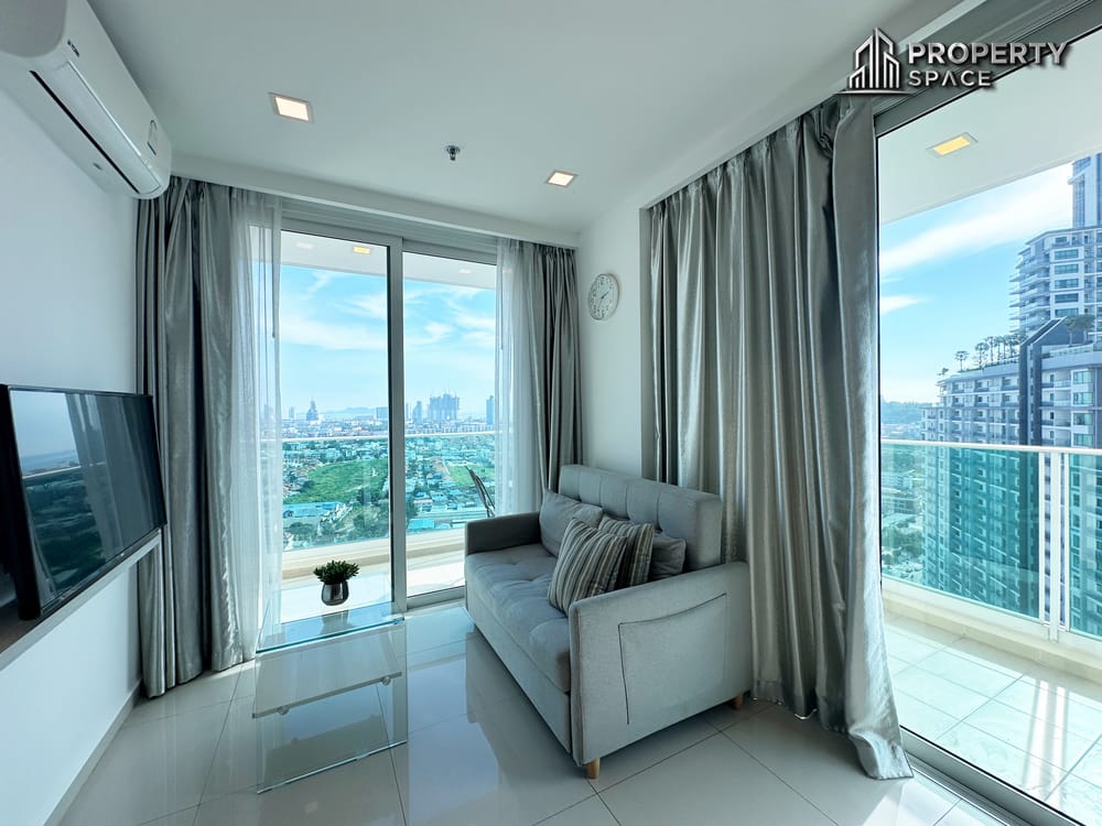 High-Floor Corner 1 Bedroom Condo at City Garden Tower South Pattaya For Rent Image 5