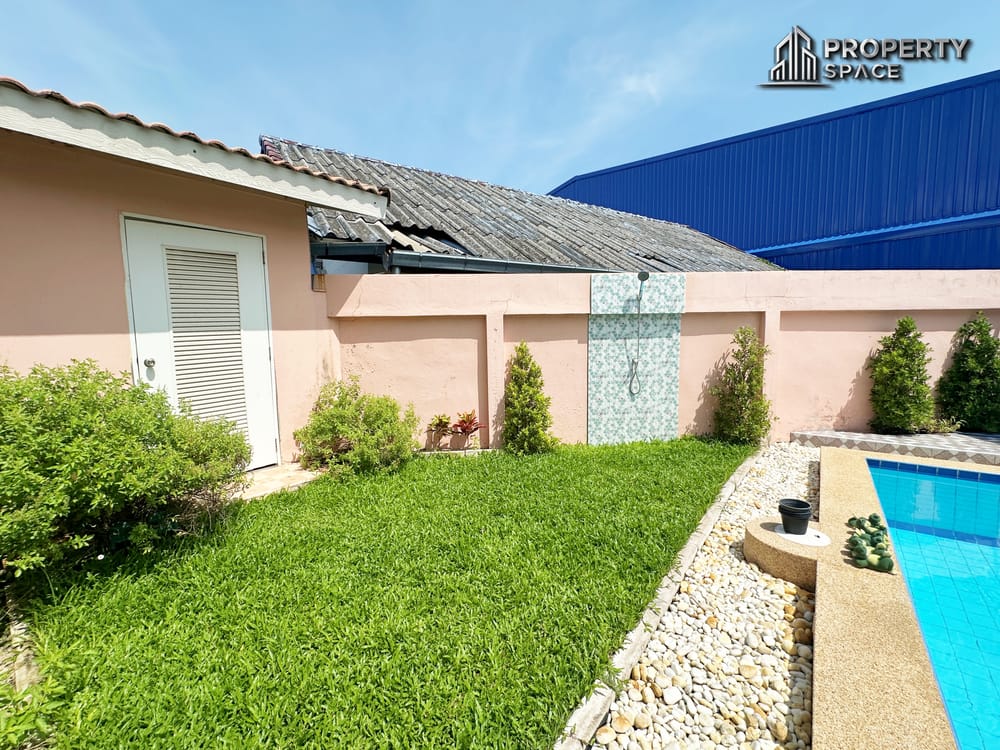 Spacious 3 Bedroom Pool Villa in Soi Noen Plubwan East Pattaya For Rent Image 6