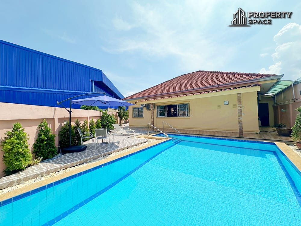 Spacious 3 Bedroom Pool Villa in Soi Noen Plubwan East Pattaya For Rent Image 3