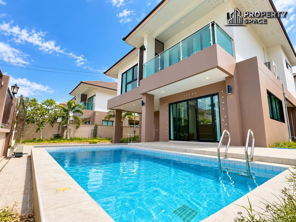 Pet-Friendly Modern 4-Bedroom Pool Villa in The Lake Huai Yai Pattaya Image 1