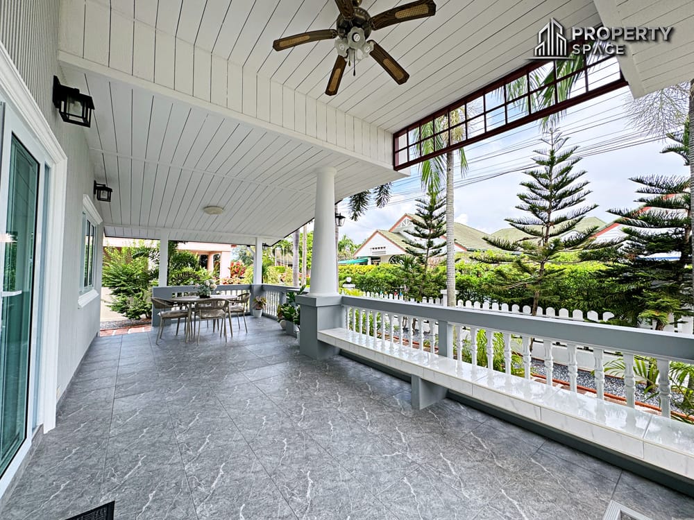 Spacious 3 Bedroom House at Baan Dusit Pattaya 1 Huai Yai For Sale Image 6