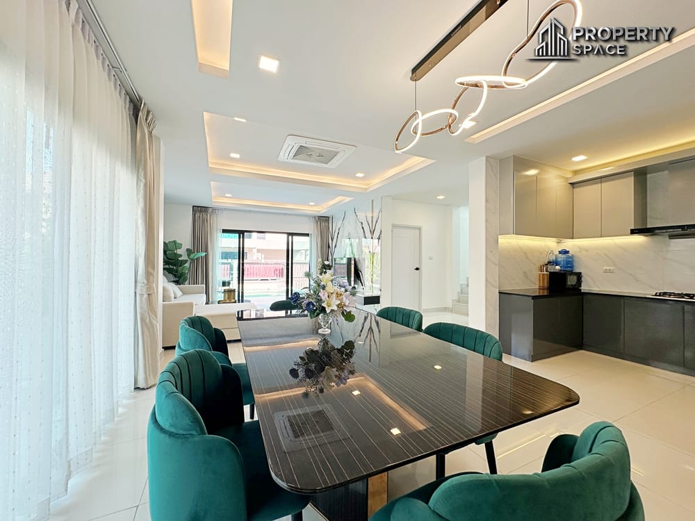 Modern 4 Bedroom Private Pool Villa at The Lake Huai Yai Pattaya For Rent Image 6
